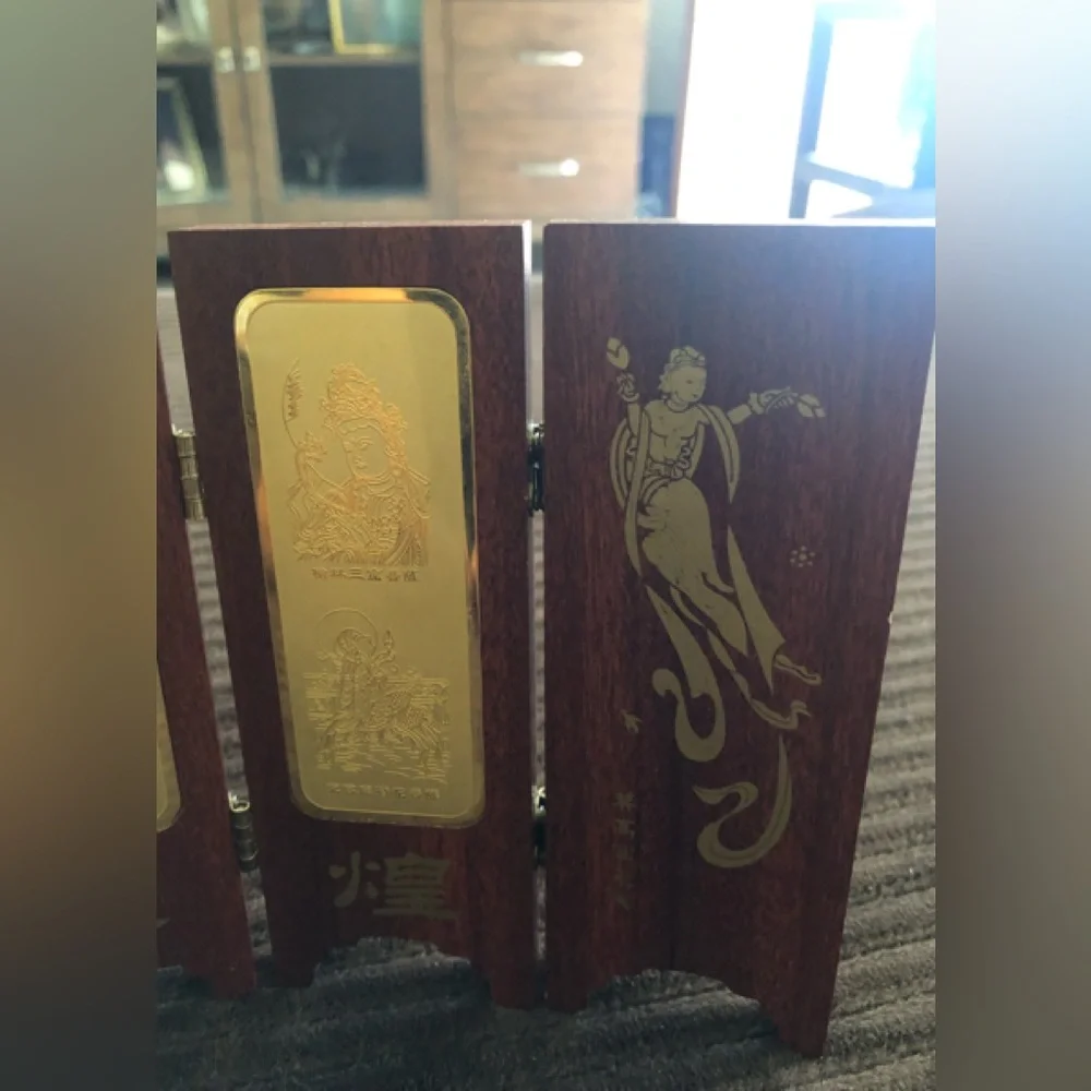 Decorative Chinese Wooden Art Panels with Gold Accents